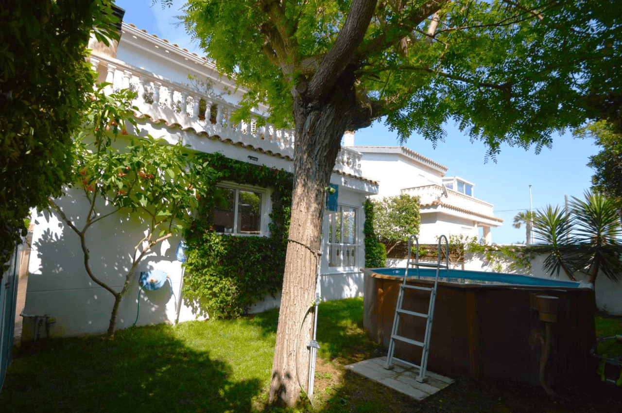 Villa en venta en Vinaròs, vistas al mar