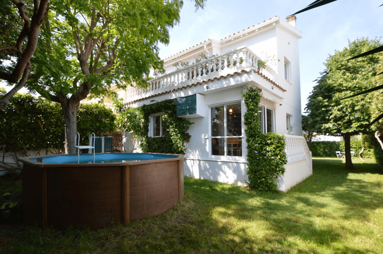 Villa en venta en Vinaròs, vistas al mar