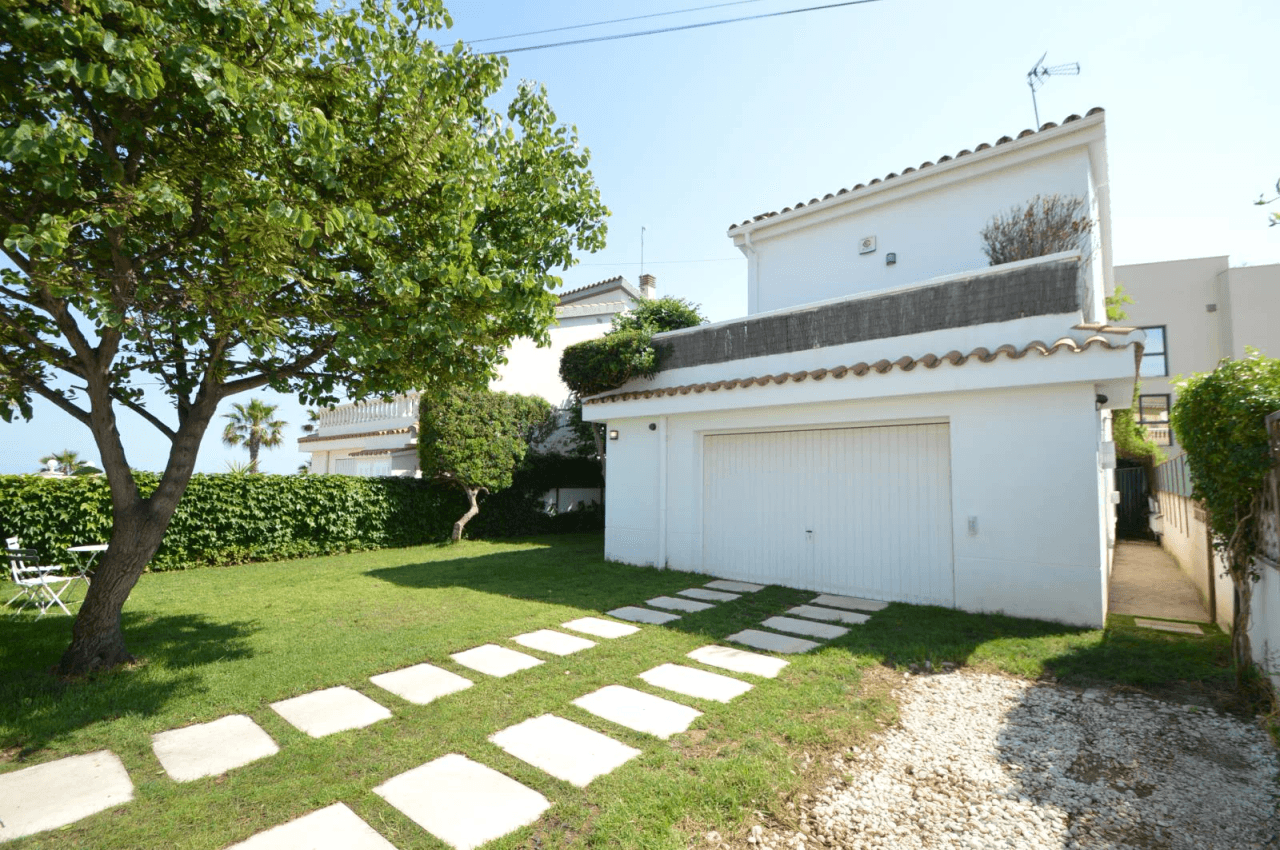Villa en venta en Vinaròs, vistas al mar