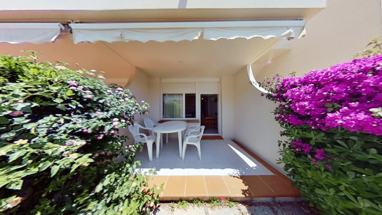 Apartamento y parking Cala Montero I